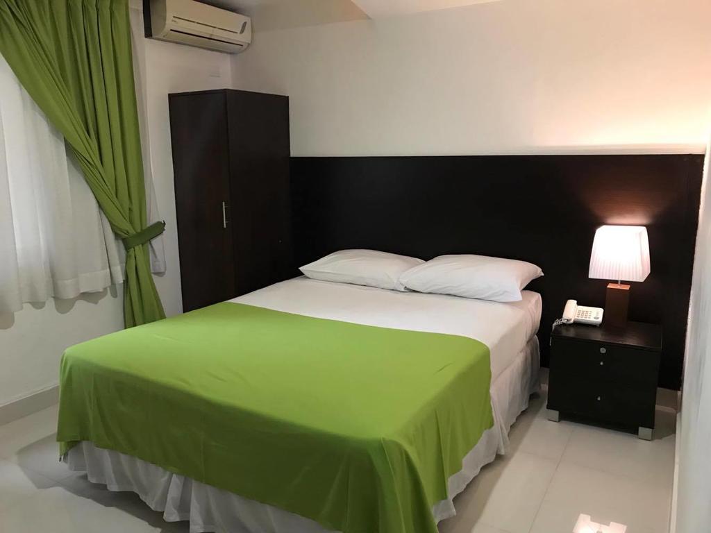 AZ Hotel&Suites Panamaváros Kültér fotó