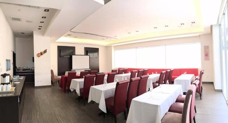 AZ Hotel&Suites Panamaváros Kültér fotó