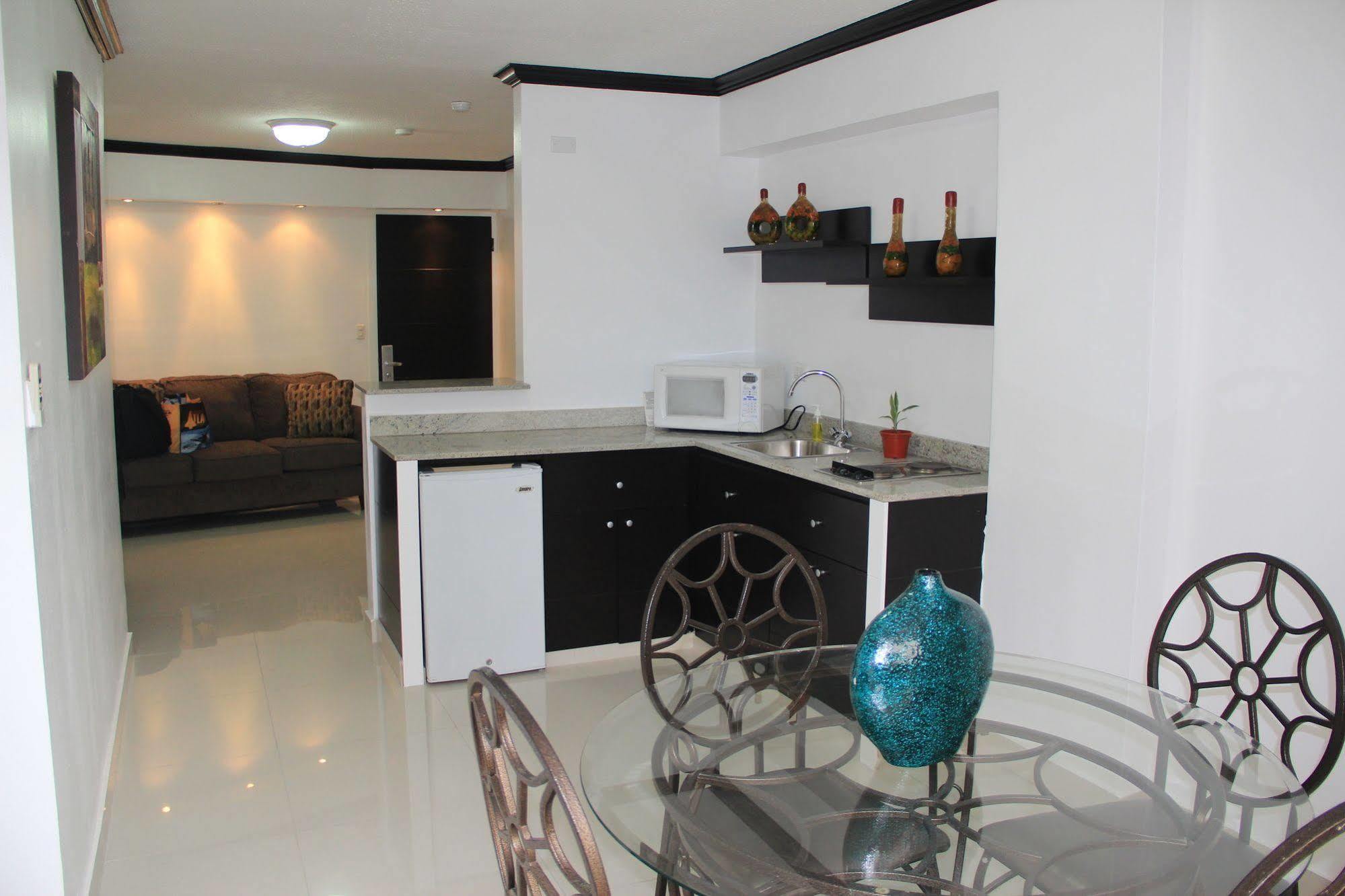 AZ Hotel&Suites Panamaváros Kültér fotó