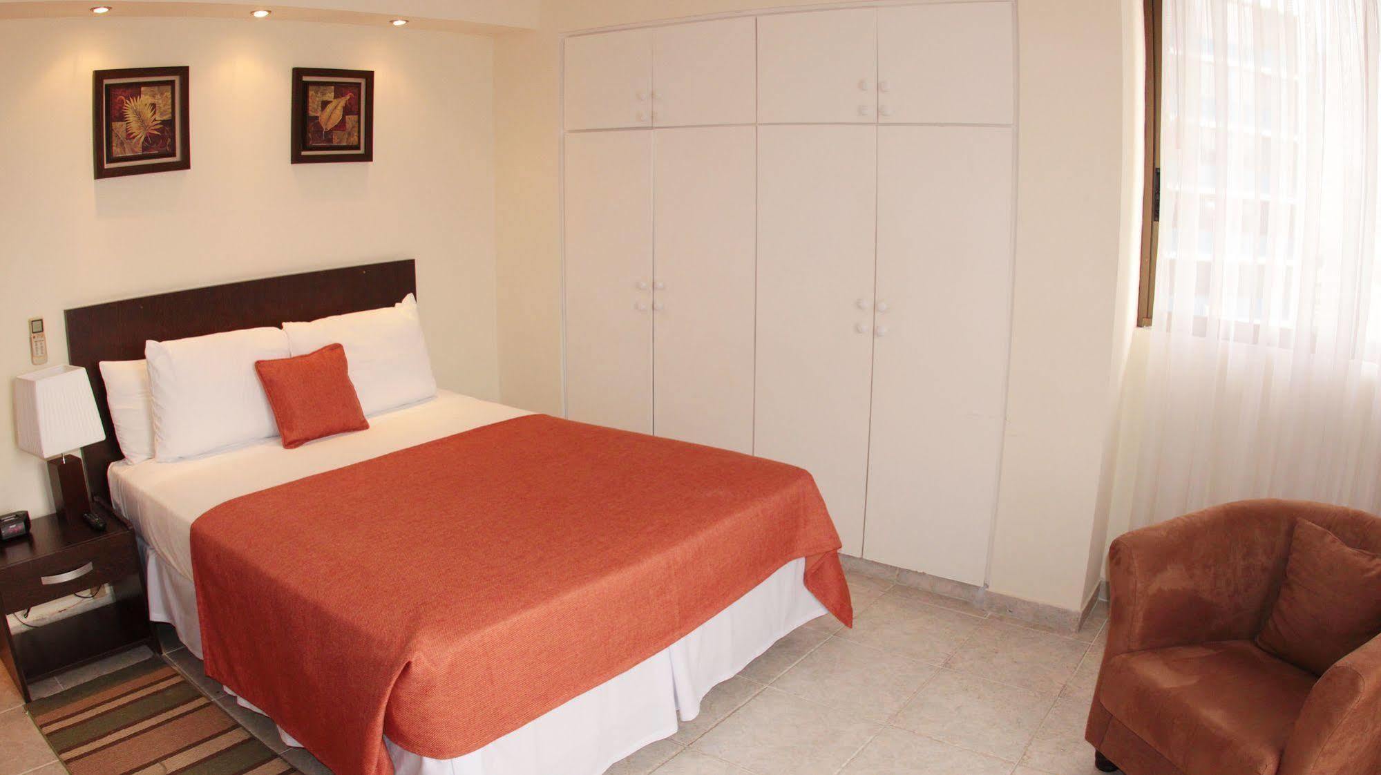 AZ Hotel&Suites Panamaváros Kültér fotó
