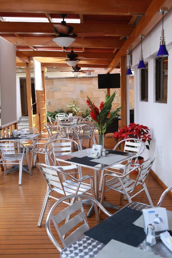 AZ Hotel&Suites Panamaváros Kültér fotó